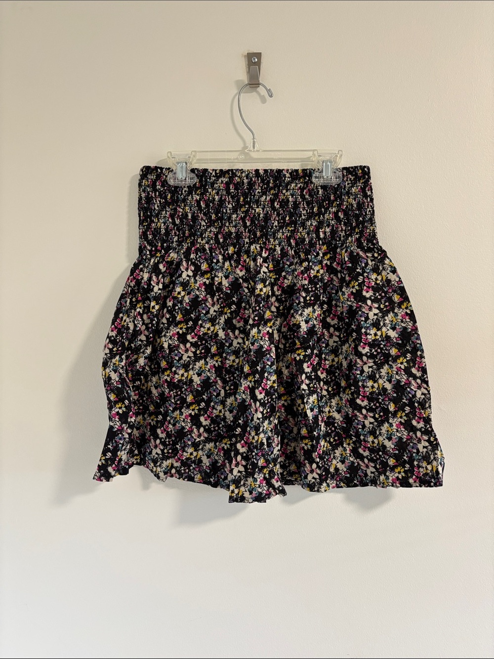 FREE WITH PURCHASE H&M Smocked Waist Floral Mini Skirt Size S